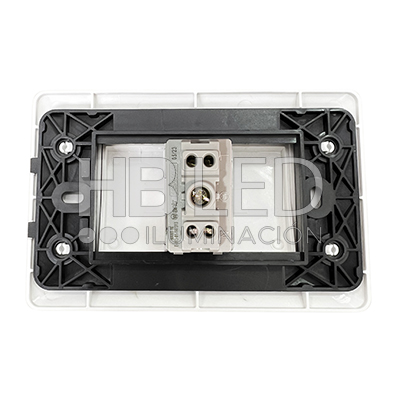 Pack 5 Tomacorriente Simple 10/16A 250V Blanco (SKU:36096-5) https://www.hbled.cl/wp-content/uploads/2024/10/36096-sello.jpg