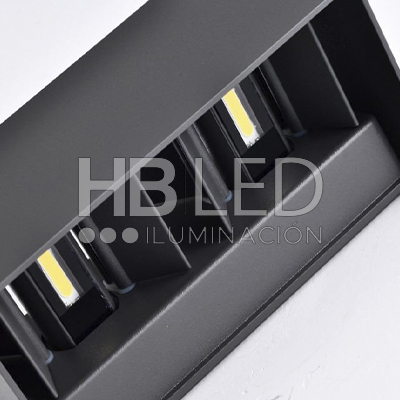 Apliqué LED Exterior Minimalista 2*6W Luz Cálida Negro (SKU:36129) https://www.hbled.cl/wp-content/uploads/2024/10/36129-sello-7.jpg