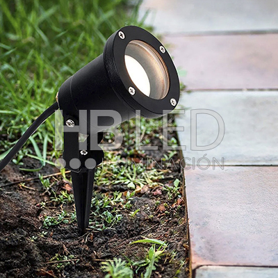 Foco Estaca Exterior Porta GU-10 Negro (SKU:36140) https://www.hbled.cl/wp-content/uploads/2024/10/36140-sello-5.jpg