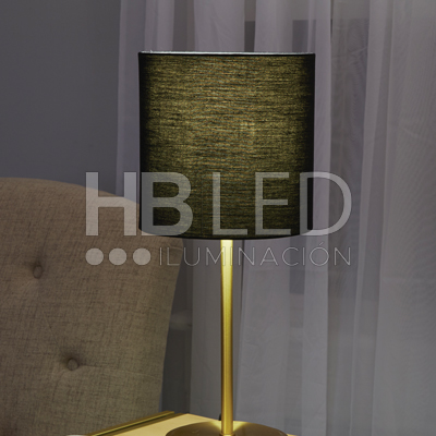 Lámpara de Mesa «Varella» Con Pantalla E-27 Dorado (SKU:LC0115) https://www.hbled.cl/wp-content/uploads/2024/10/LC0115-8.jpg