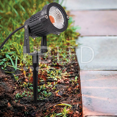 Foco LED Estaca Jardín 5W Luz Rojo (SKU:10731) https://www.hbled.cl/wp-content/uploads/2024/10/foco-piso-5w-2-2.jpg