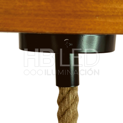 Lámpara Colgante Madera Con Cáñamo Tres Luces E-27 (HBLED265) https://www.hbled.cl/wp-content/uploads/2024/10/lampara-de-madera-3-ampolletas-nueva-6.jpg
