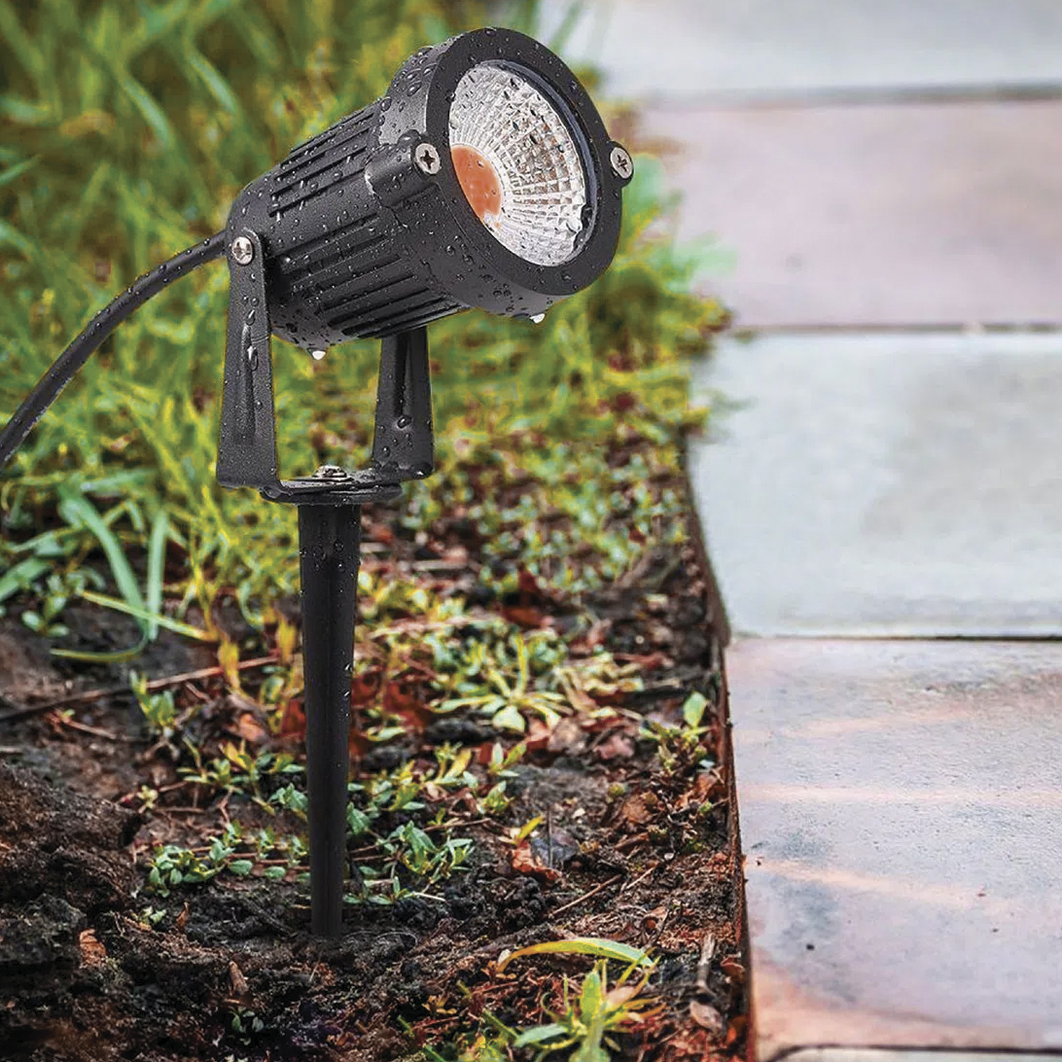 Foco LED Estaca Jardín 5W Luz Rojo https://www.hbled.cl/wp-content/uploads/2025/04/10731-4.jpeg