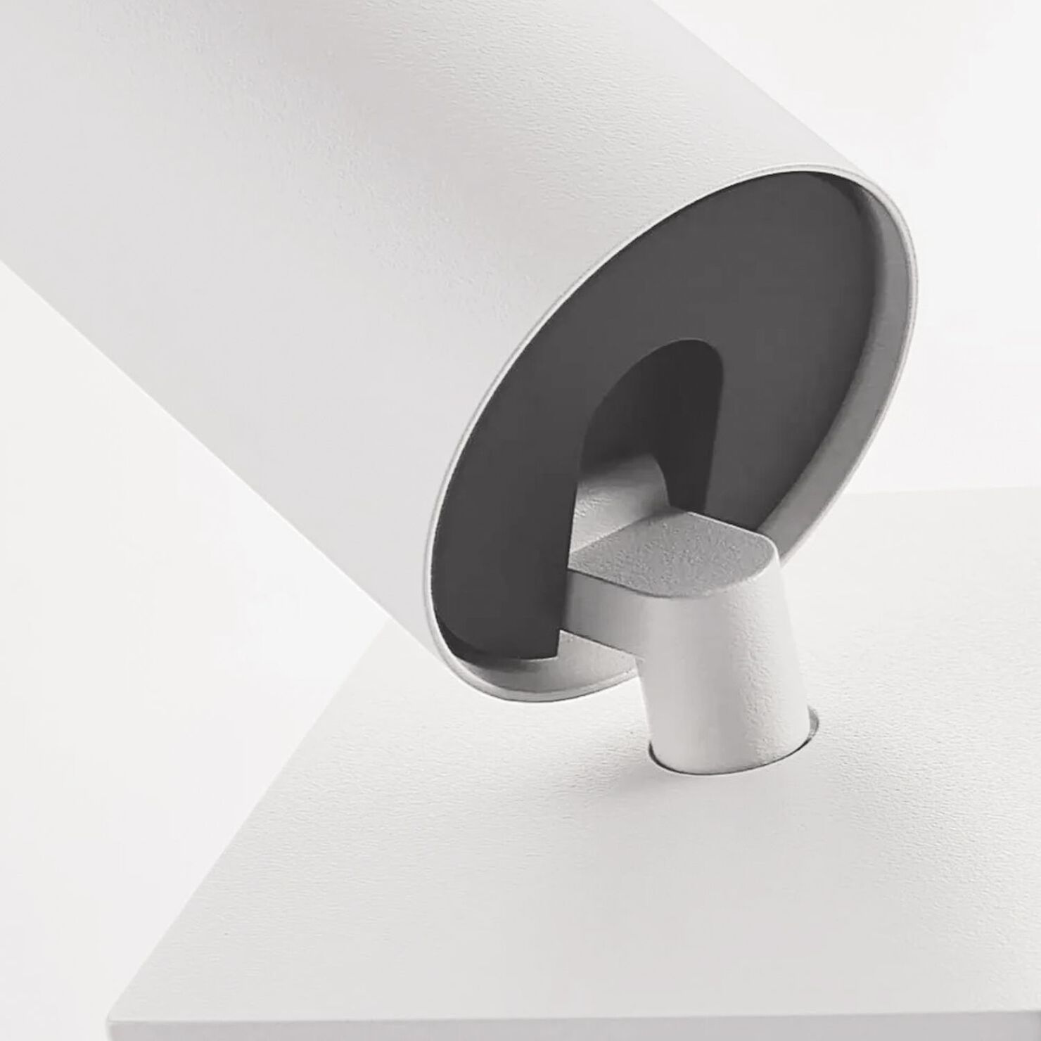 Foco Spotlight Blanco 1x Con Ampolleta 5,5W GU-10 M https://www.hbled.cl/wp-content/uploads/2025/04/3002334AGC-3002334AGF-6.jpeg
