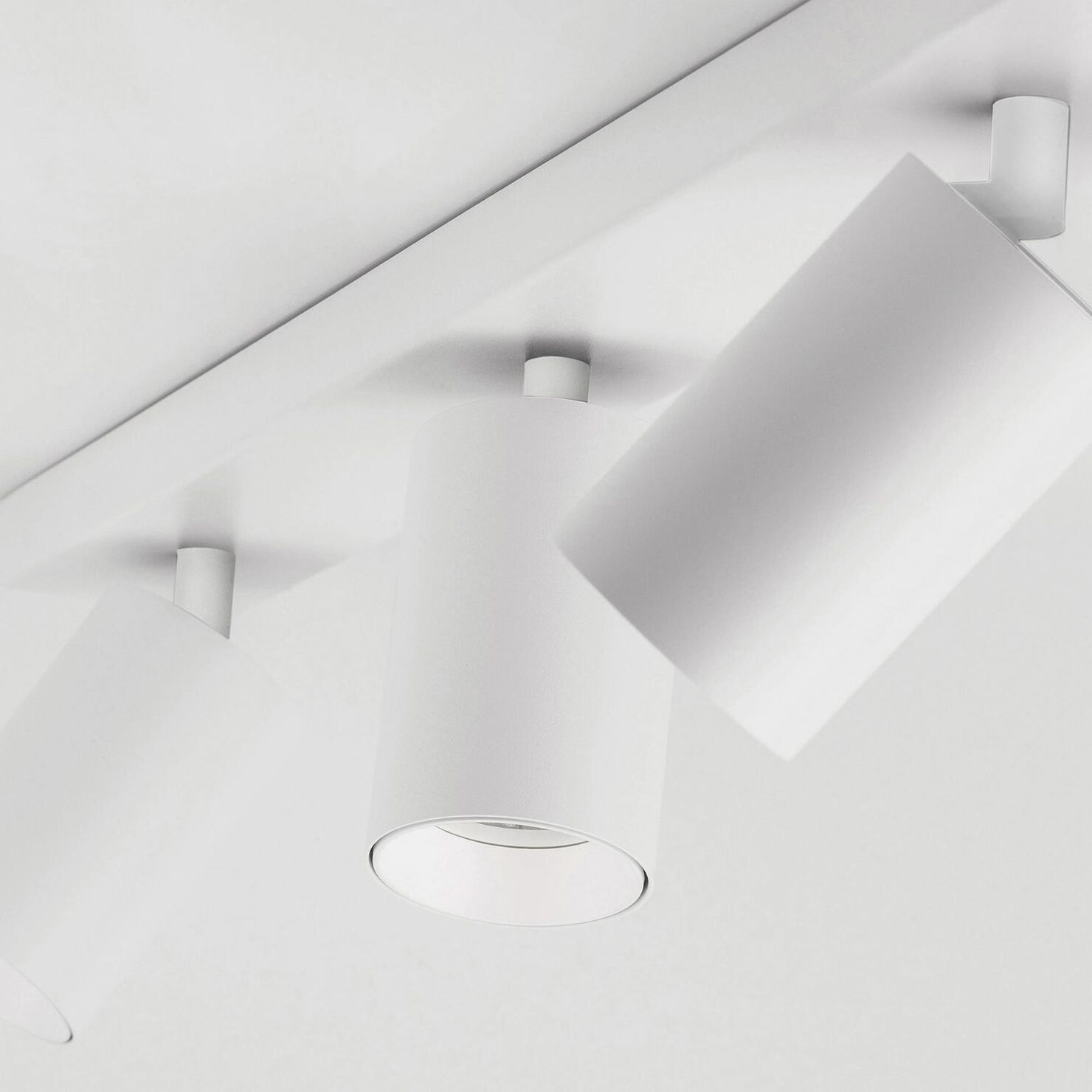Foco Spotlight Blanco 3x Con Ampolleta 5,5W GU-10 M https://www.hbled.cl/wp-content/uploads/2025/04/3002336PGC-3002336PGF-6.jpeg
