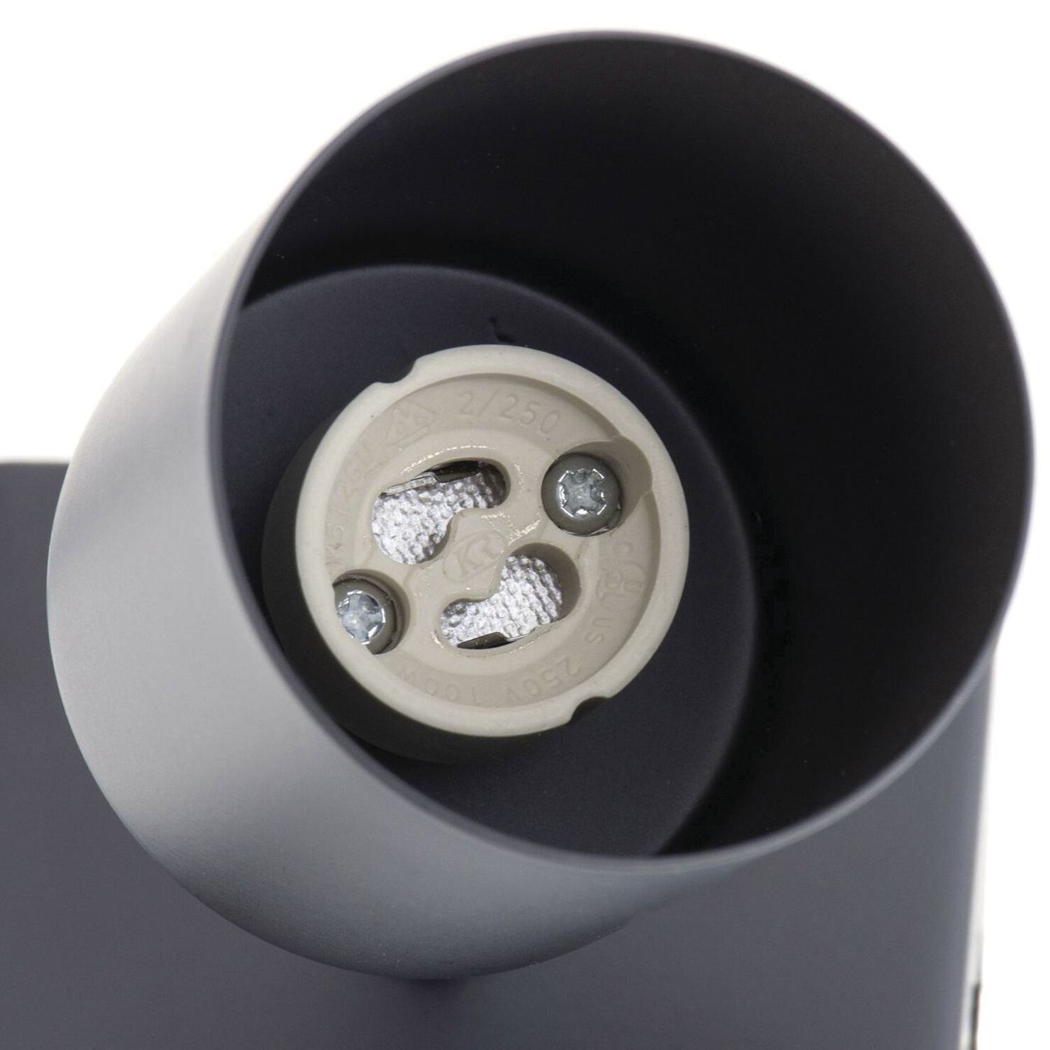 Foco Spotlight Negro 1x Con Ampolleta 5,5W GU-10 M https://www.hbled.cl/wp-content/uploads/2025/04/3002434-3.jpeg