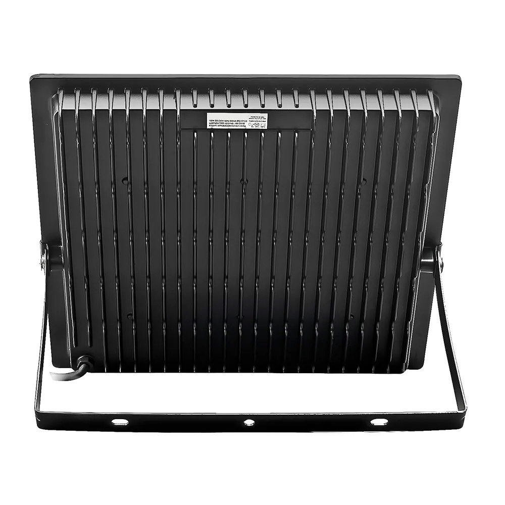 Foco Proyector De Área LED Telco Flat Pro 150W https://www.hbled.cl/wp-content/uploads/2025/04/30600150-3.jpeg