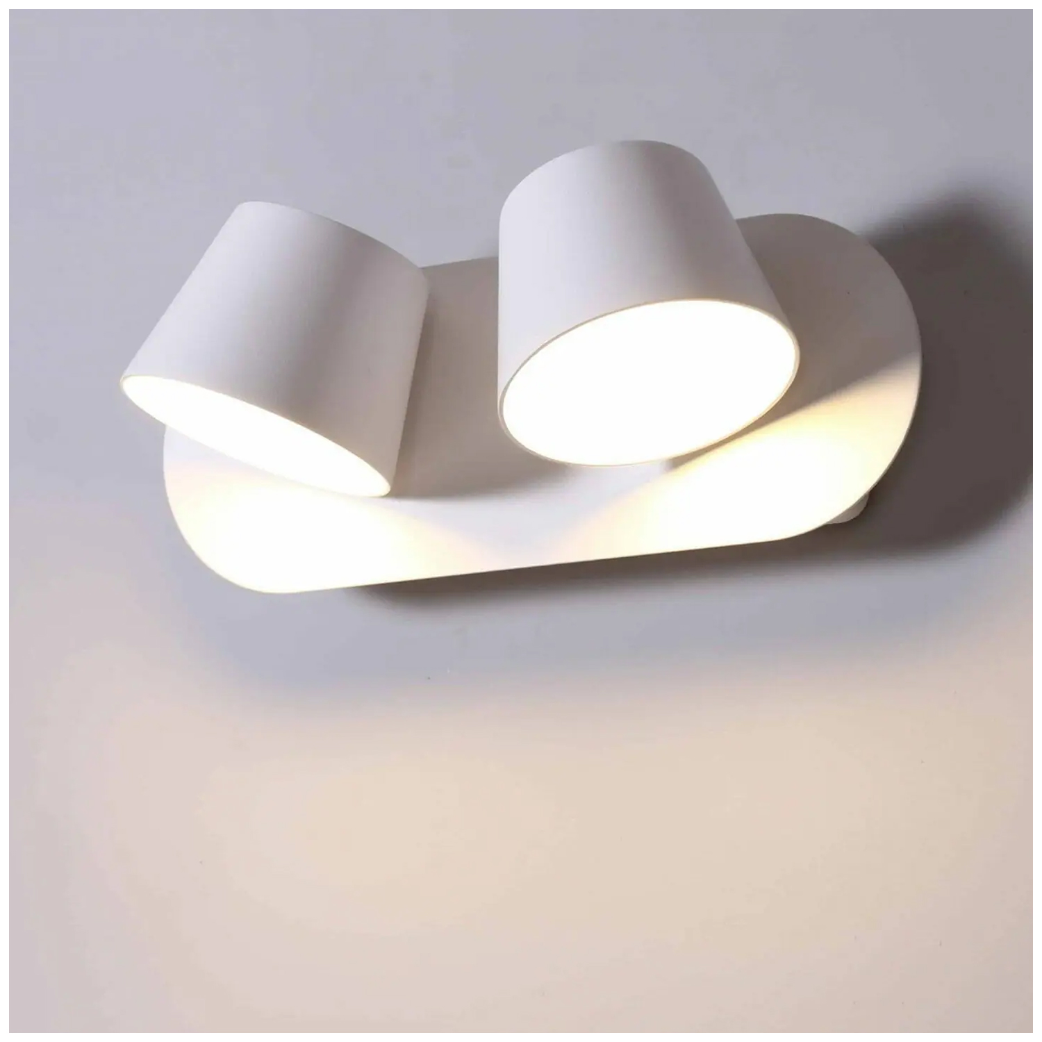Apliqué LED Doble Blanco 10W https://www.hbled.cl/wp-content/uploads/2025/04/35360-5.jpg