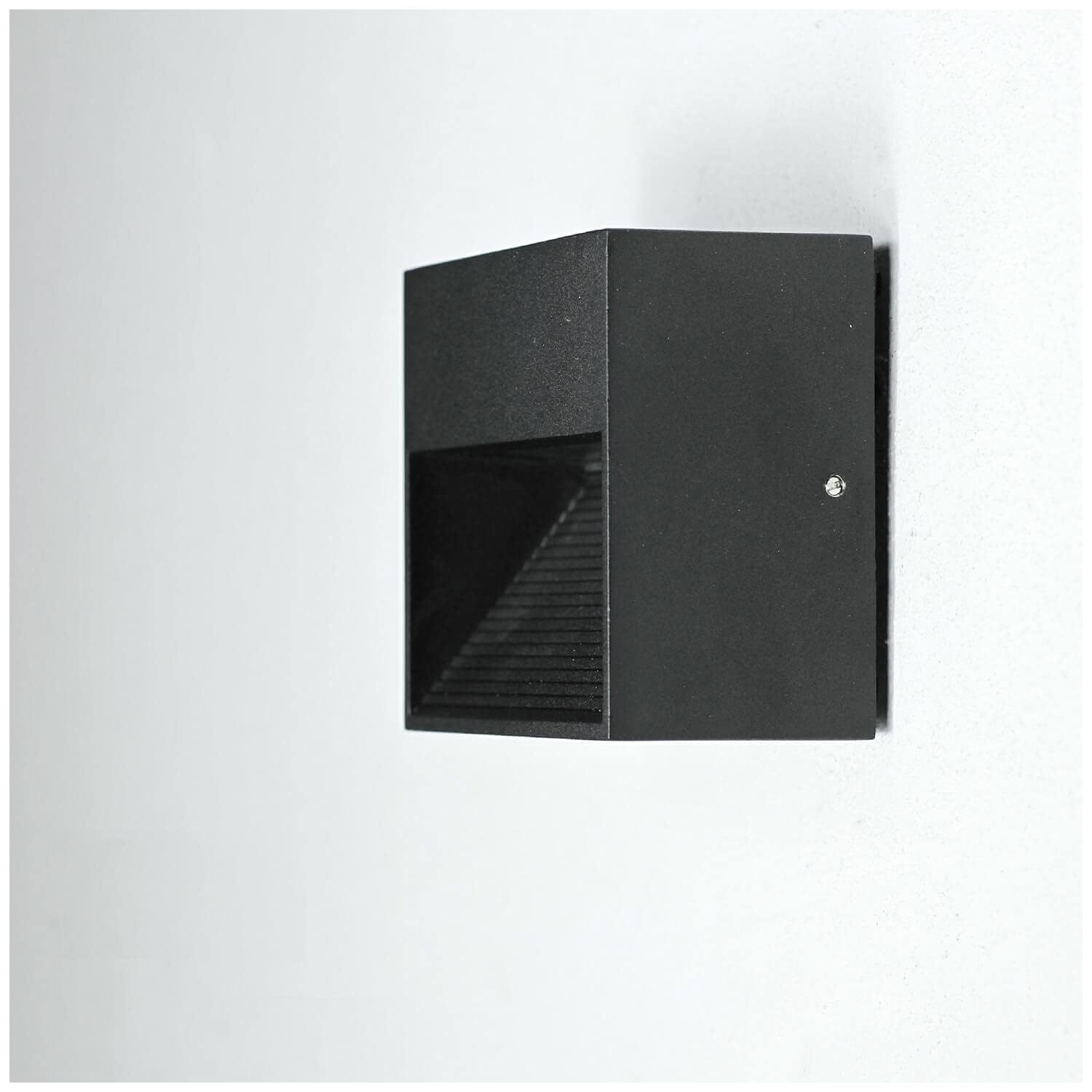 Apliqué LED Sobrepuesto Cuadrado 3W Negro https://www.hbled.cl/wp-content/uploads/2025/04/35646-5.jpg