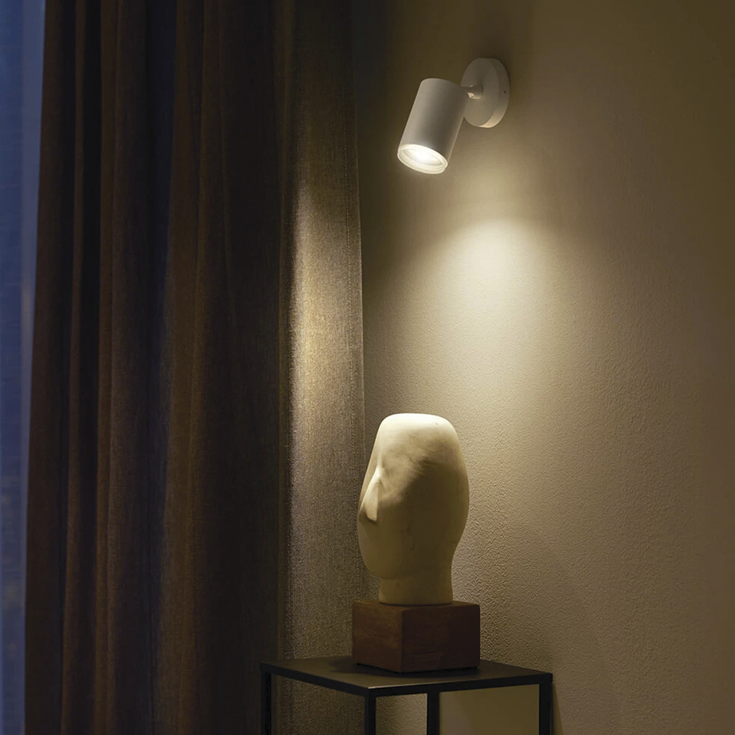 Foco Spotlight Sobrepuesto Cielo O Muro 1*GU-10 https://www.hbled.cl/wp-content/uploads/2025/04/35723-4.jpg