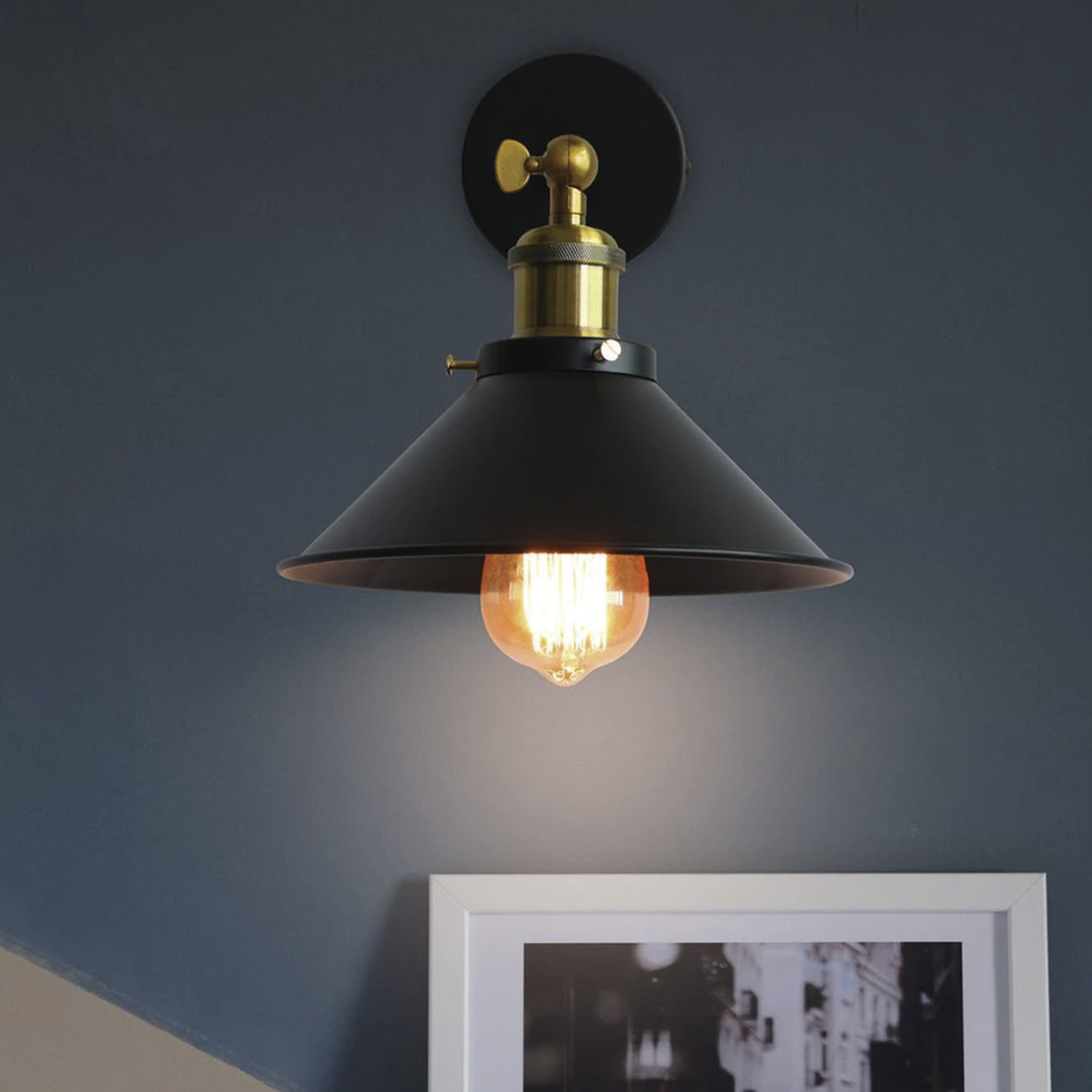 Apliqué Estilo Lámpara Industrial Porta E-27 (SKU:35865) https://www.hbled.cl/wp-content/uploads/2025/04/35865-8-1.jpg