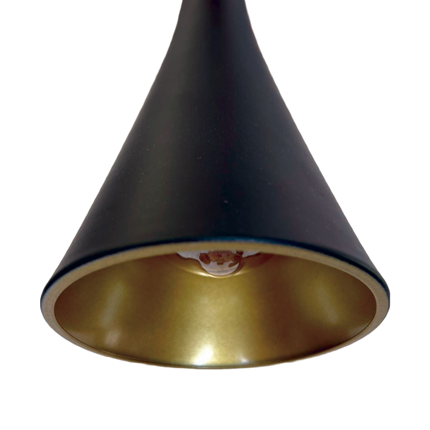 Lámpara Colgante Triple E-27 Diseño Moderno Negro (SKU:35933) https://www.hbled.cl/wp-content/uploads/2025/04/35933-4.jpg