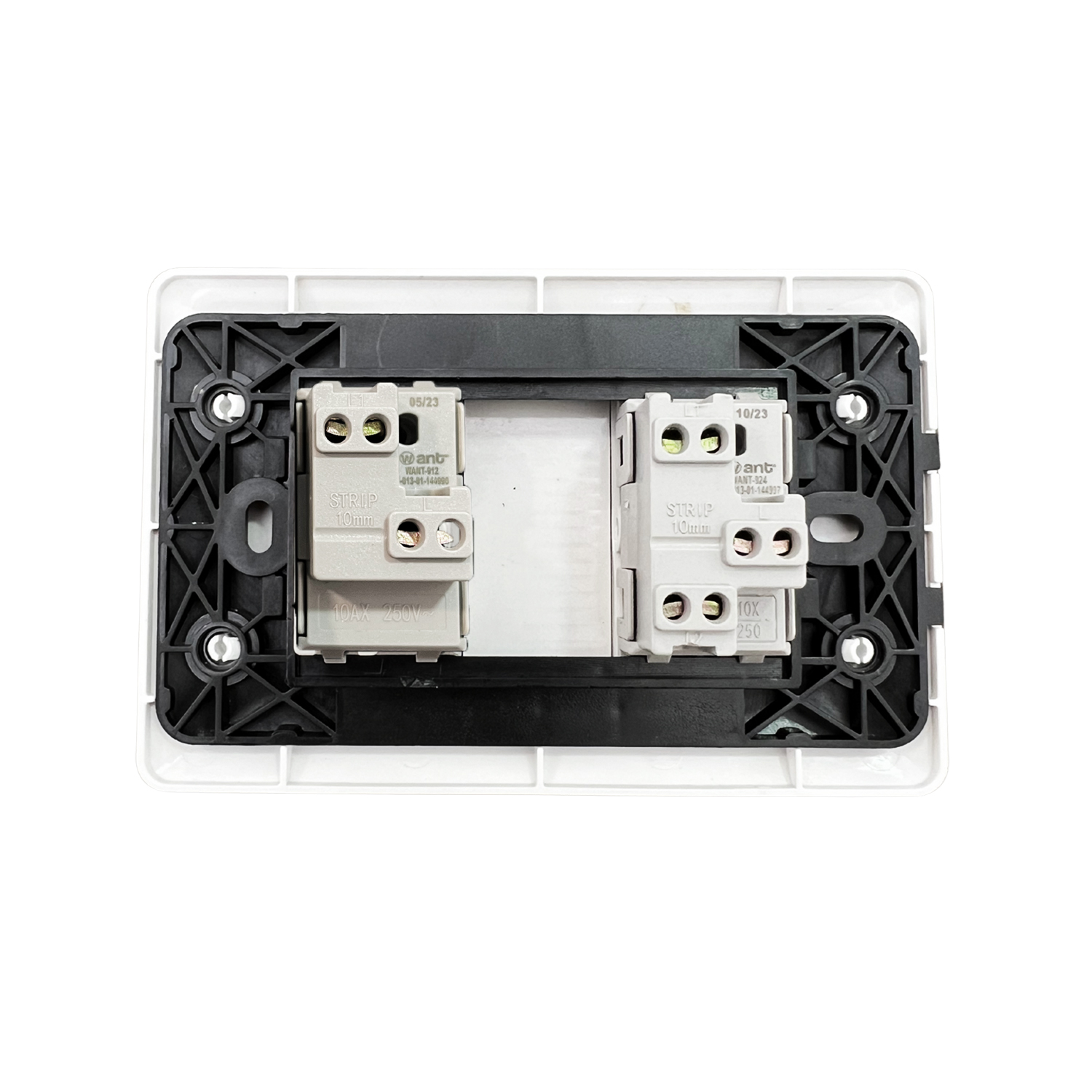 Pack 10 Tomacorriente Simple 10A 250V + Interruptor Simple 9/12 10A 250V Blanco https://www.hbled.cl/wp-content/uploads/2025/04/36093.jpg