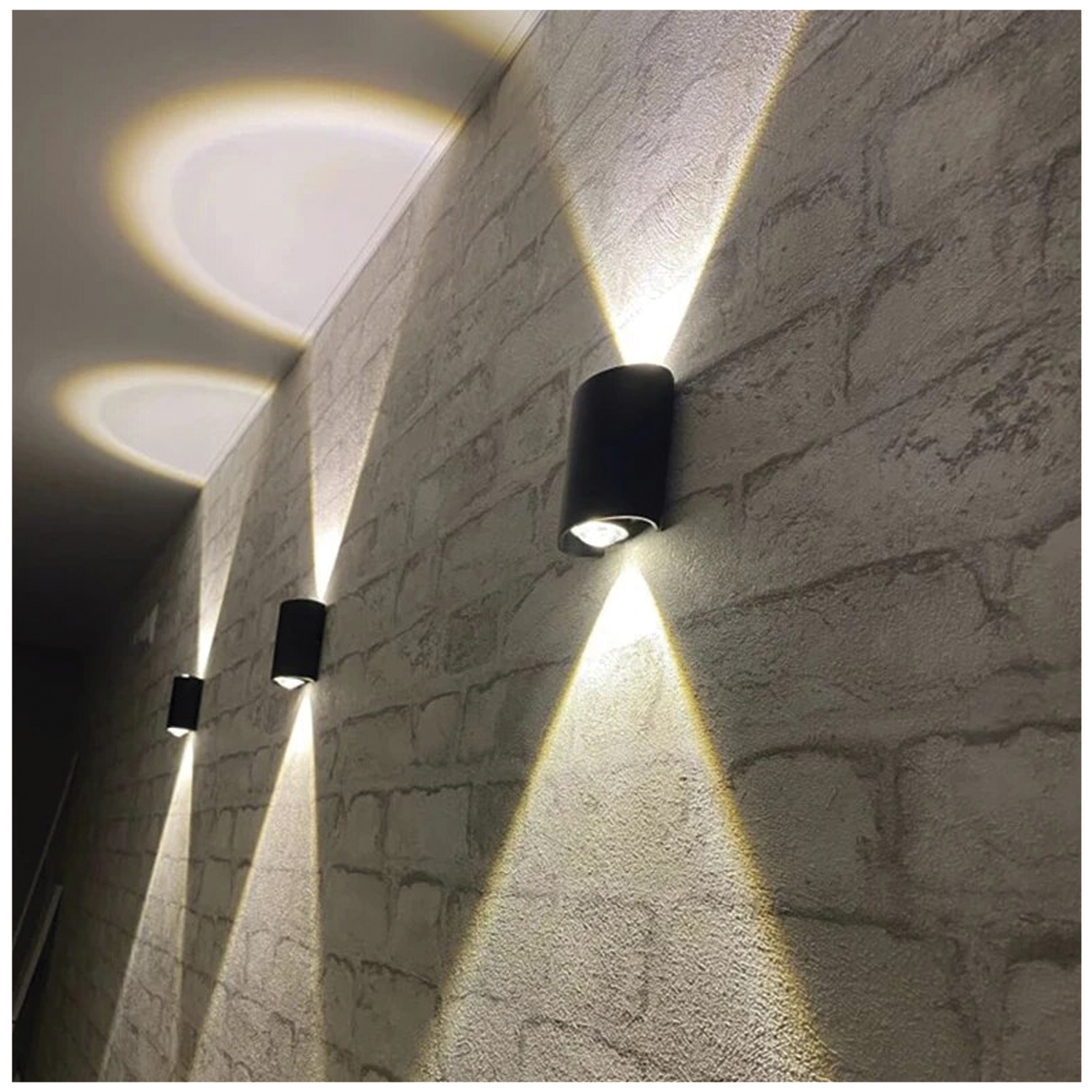 Apliqué de Pared LED Simple 2W Cálido Negro (SKU:36132) https://www.hbled.cl/wp-content/uploads/2025/04/36132-10-1.jpg