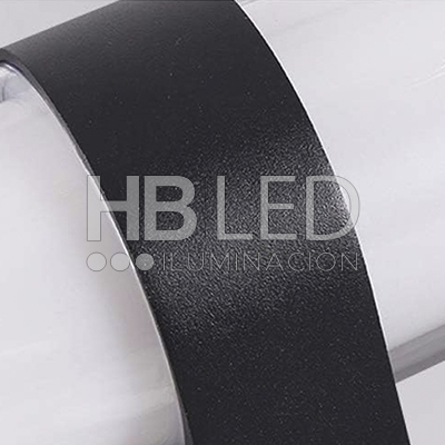 Apliqué de Pared LED Exterior Cilindro 10W Cálido (SKU:36139) https://www.hbled.cl/wp-content/uploads/2025/04/36139-2-sello.jpg