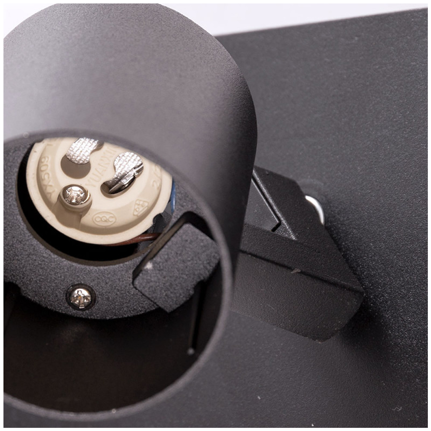 Foco Spot LED «Track Light» 3xGU10 Negro Incluye Ampolletas https://www.hbled.cl/wp-content/uploads/2025/04/36412-4.jpg
