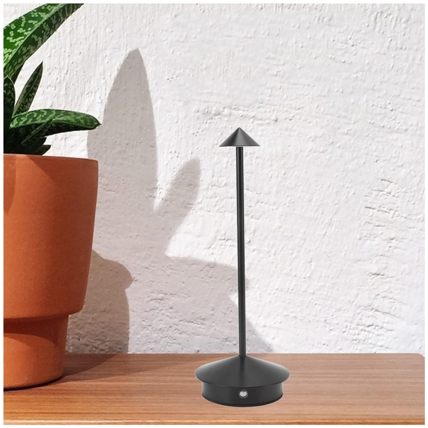 Lámpara de Mesa Recargable/ Touch «Nórdica LED» Dimeable https://www.hbled.cl/wp-content/uploads/2025/04/36599-6.jpg