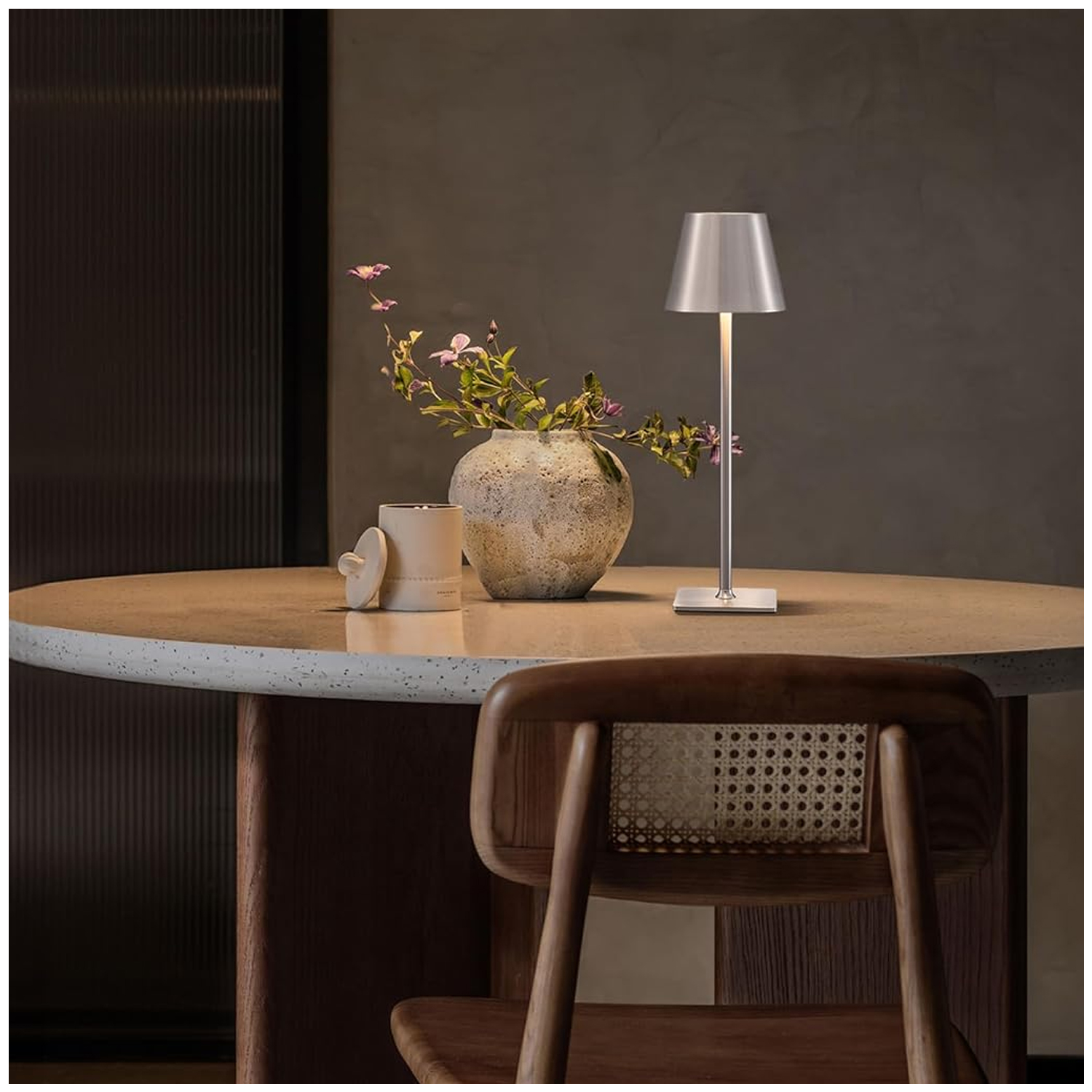 Lampara de Mesa LED táctil, inalámbrica y recargable (SKU:36349-36348-36350) https://www.hbled.cl/wp-content/uploads/2025/04/36600-6.jpg