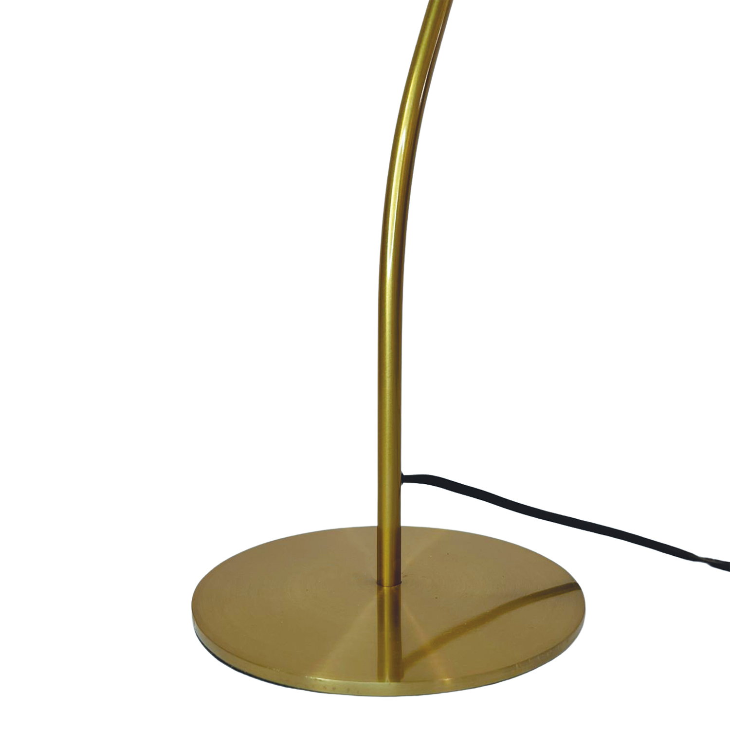 Lámpara de Mesa «Dori» Con Pantalla E-27 Dorada https://www.hbled.cl/wp-content/uploads/2025/04/LC0193-4.jpg