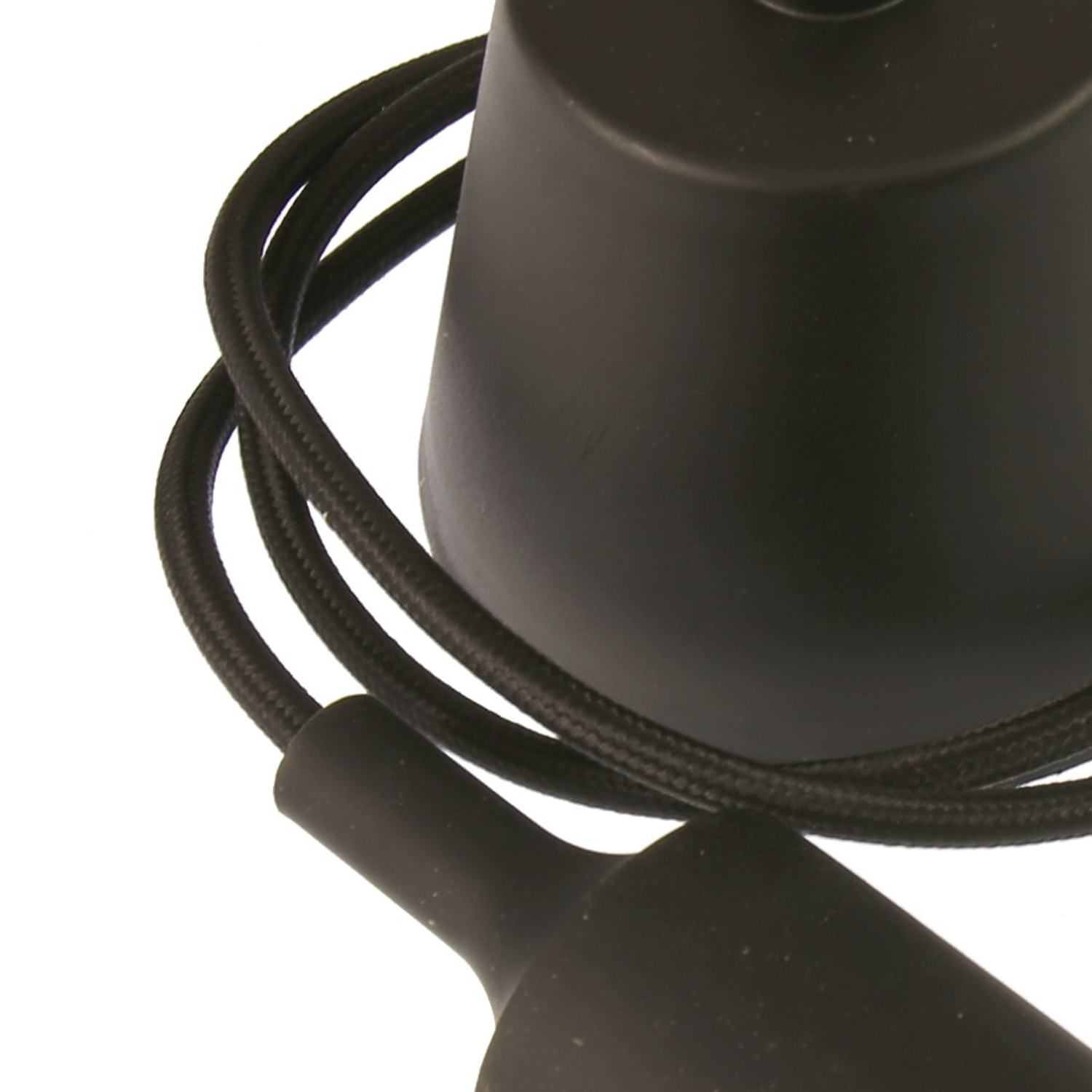 Soquete de Colores E-27 https://www.hbled.cl/wp-content/uploads/2025/04/soquete-negro-3.jpg